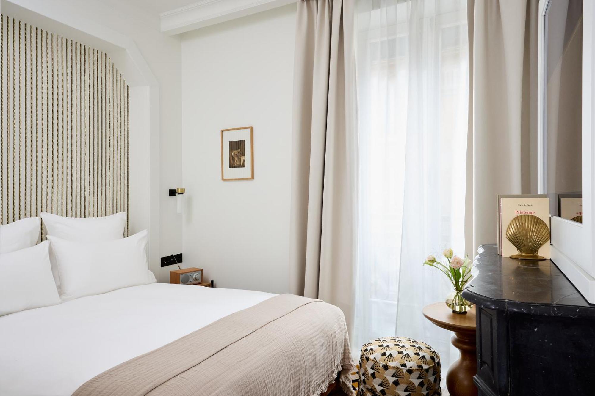 Hotel Noucha Paris Exterior photo