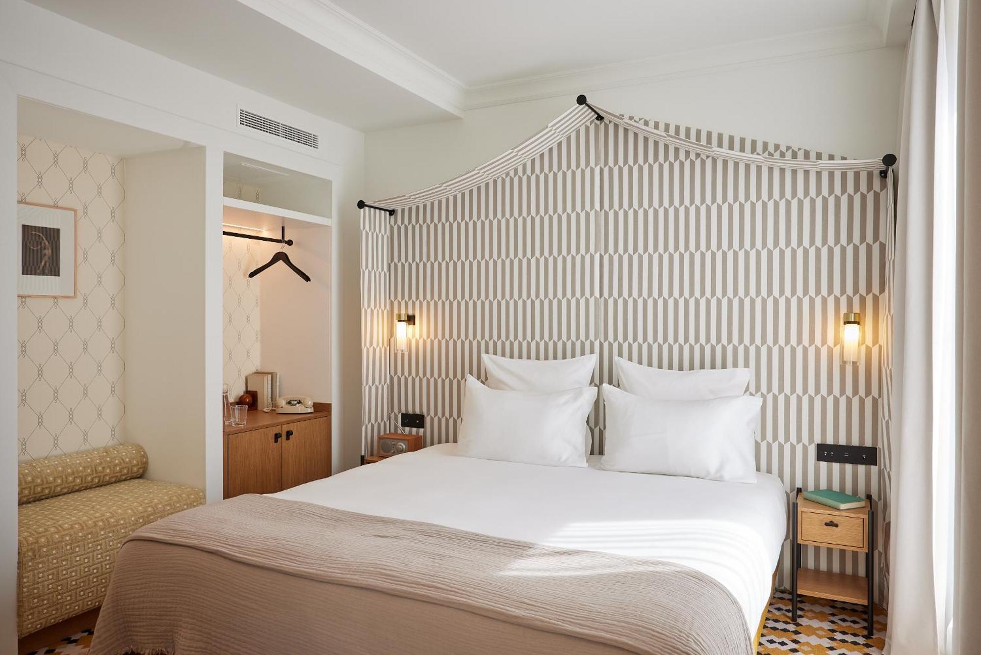Hotel Noucha Paris Exterior photo